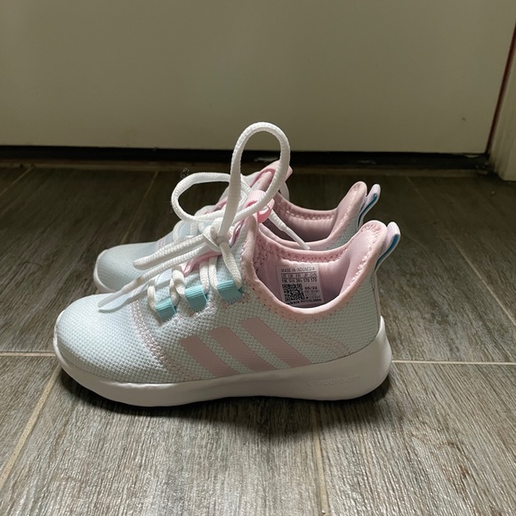 NIB Adidas Cloudfoam pink/blue - Picture 2 of 3